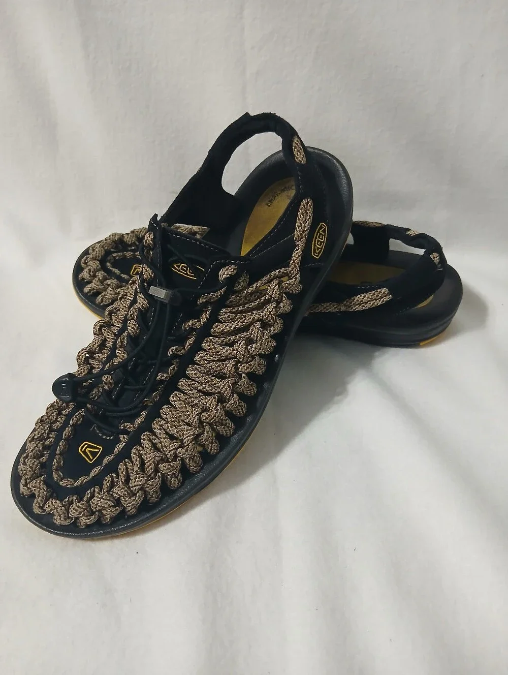 Keen Men's Black and Tan Woven Rope Sandals Size 12.